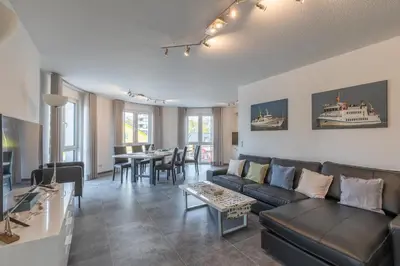 Ein Sitzbereich in der Unterkunft Wohnung 2 Strandbrise