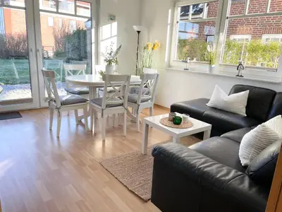 Ein Sitzbereich in der Unterkunft Haus Eversand Nr 1