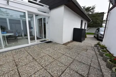 Das Gebäude in dem sich das Ferienhaus befindet