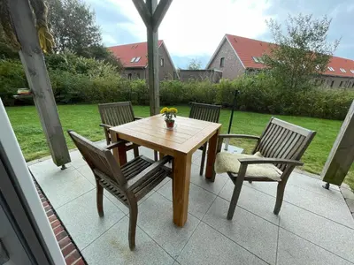 Ein Garten an der Unterkunft Appartment Hinterdeich