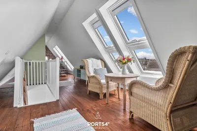Ein Sitzbereich in der Unterkunft Ferienwohnung Hausboot an der Lagune Oberdeck Büsum