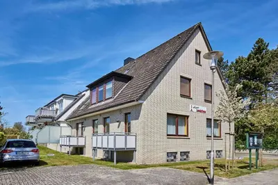 Das Gebäude in dem sich die Ferienwohnung befindet