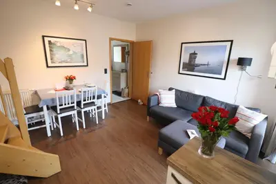 Ein Sitzbereich in der Unterkunft Nordheimstraße 150 Wohnung 6