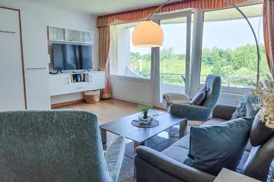 TV/Unterhaltungsangebot in der Unterkunft Moderne strandnahe Fewo inkl Pool, Sauna, Whirlpool & Strandkorb - 235