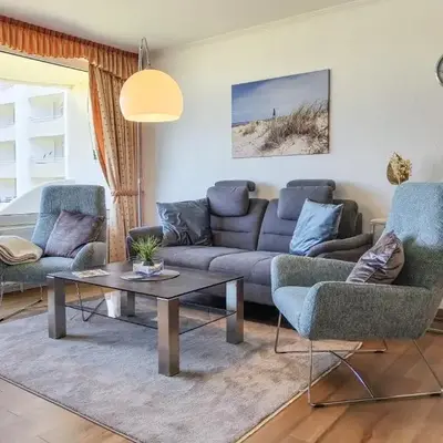 Moderne strandnahe Fewo inkl Pool