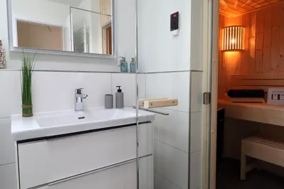 Küche/Küchenzeile in der Unterkunft Ferienwohnung Seebrise - Dorumer Sielhuus 9