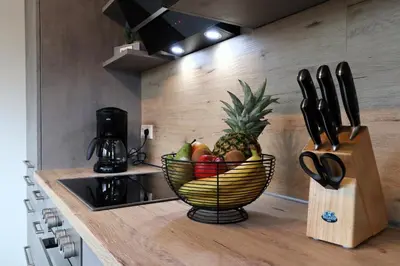 Küche/Küchenzeile in der Unterkunft Ferienwohnung Seebrise - Dorumer Sielhuus 9