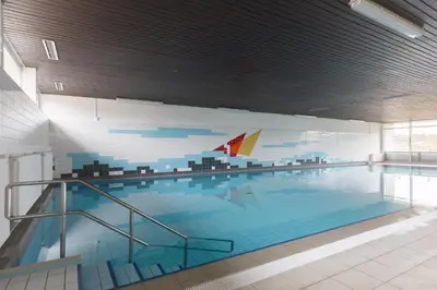Der Swimmingpool an oder in der Nähe von Haus Frische Brise Sahlenburg Wohnung 12 7