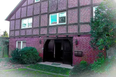 Das Gebäude in dem sich die Ferienwohnung befindet
