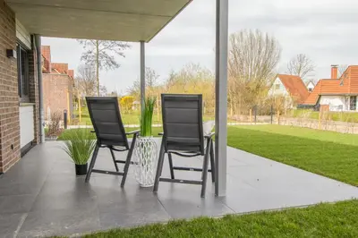 Ein Garten an der Unterkunft Dorumer Sielhuus 4