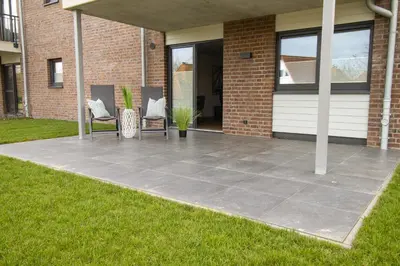 Ein Garten an der Unterkunft Dorumer Sielhuus 4