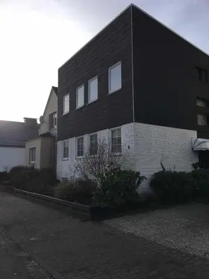 Das Gebäude in dem sich die Ferienwohnung befindet