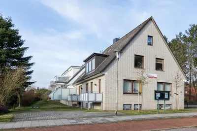 Das Gebäude in dem sich die Ferienwohnung befindet