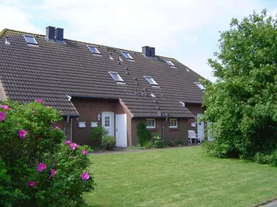 Das Gebäude in dem sich das Ferienhaus befindet