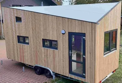 Das Gebäude in dem sich der Campingplatz befindet