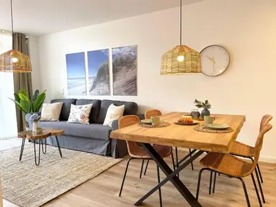 Ein Sitzbereich in der Unterkunft Haus Nordseebrandung FeWo 7