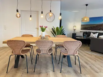 Ein Sitzbereich in der Unterkunft Haus Nordseebrandung FeWo 8