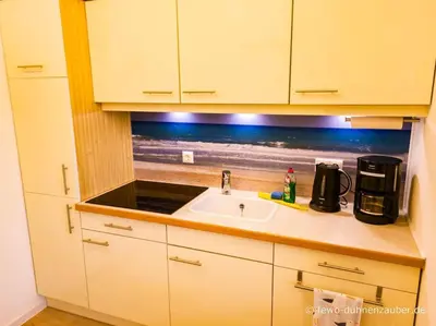 Küche/Küchenzeile in der Unterkunft Ferienwohnung Duhnenzauber in Cuxhaven Duhnen