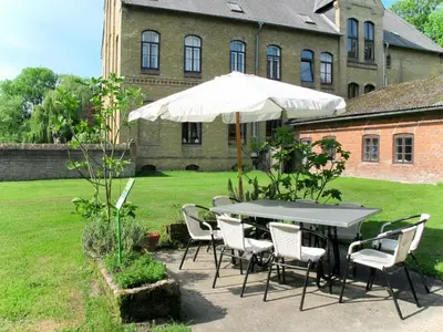 Ein Garten an der Unterkunft Holiday Home Gut Hörne-1 by Interhome
