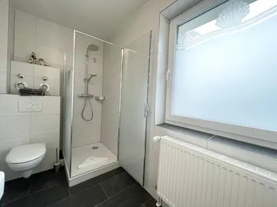 Ein Badezimmer in der Unterkunft Haus Wernerwald FeWo 6