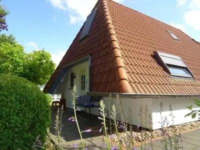 Das Gebäude in dem sich das Ferienhaus befindet