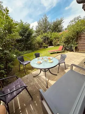 Ein Garten an der Unterkunft Sanja - Ferienwohnung im Friesenhof