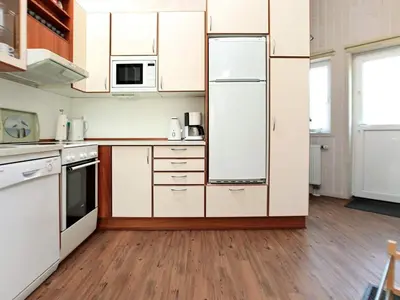 Küche/Küchenzeile in der Unterkunft 12 person holiday home in Otterndorf