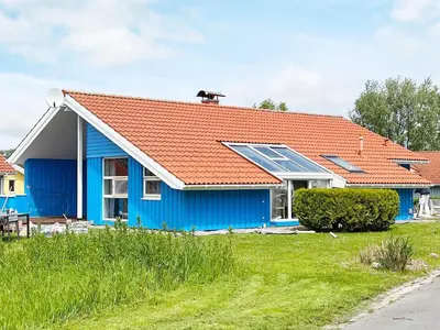 Das Gebäude in dem sich das Ferienhaus befindet