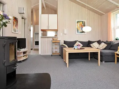 Ein Sitzbereich in der Unterkunft 4 person holiday home in Otterndorf