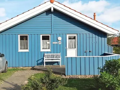 Das Gebäude in dem sich das Ferienhaus befindet