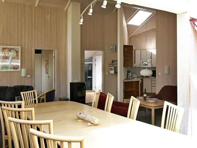 Küche/Küchenzeile in der Unterkunft 12 person holiday home in Otterndorf