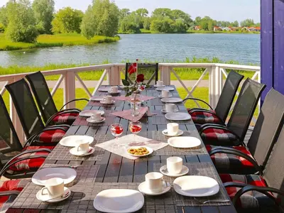 Blick auf einen Fluss in der Nähe des Ferienhauses