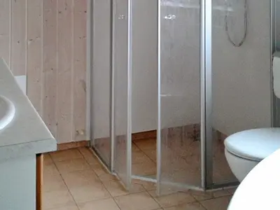 Ein Badezimmer in der Unterkunft 6 person holiday home in Otterndorf
