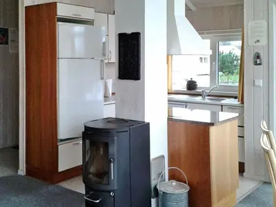 Küche/Küchenzeile in der Unterkunft 6 person holiday home in Otterndorf