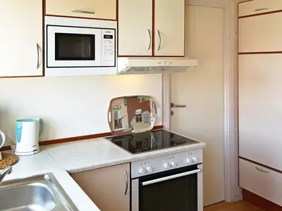 Küche/Küchenzeile in der Unterkunft 6 person holiday home in Otterndorf