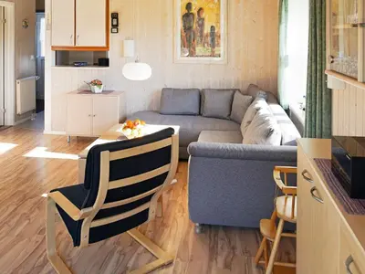 Ein Sitzbereich in der Unterkunft 6 person holiday home in Otterndorf