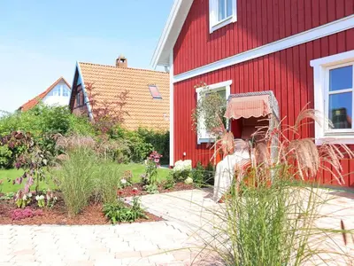 Ein Garten an der Unterkunft Hus Hinrichsen
