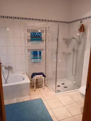 Ein Badezimmer in der Unterkunft Ferienhof Eckelehe, Wremen