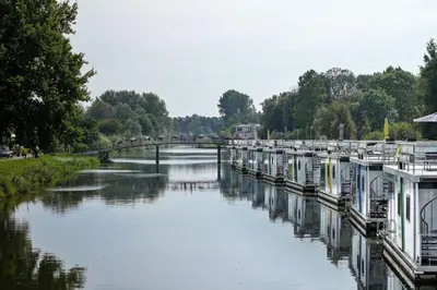 Blick auf einen Fluss in der Nähe des Ferienhauses