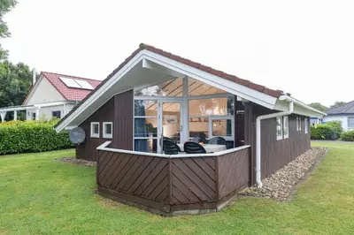 Das Gebäude in dem sich das Ferienhaus befindet
