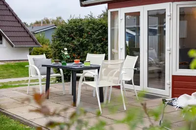 Ein Garten an der Unterkunft Ferienhaus Mellumplate 10