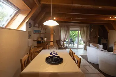 Ein Sitzbereich in der Unterkunft Ferienhaus Eversand 04
