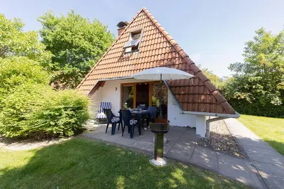 Das Gebäude in dem sich das Ferienhaus befindet