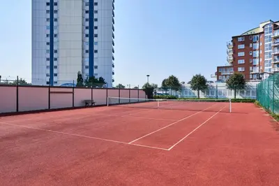 Tennis und/oder Squash in der Unterkunft Frische Brise - 108 oder in der Nähe