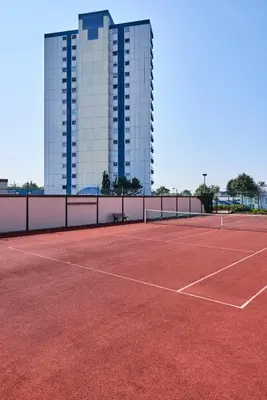 Tennis und/oder Squash in der Unterkunft Frische Brise - 108 oder in der Nähe