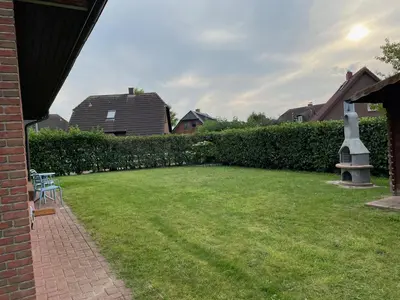 Ein Garten an der Unterkunft Ferienhaus Seeperle
