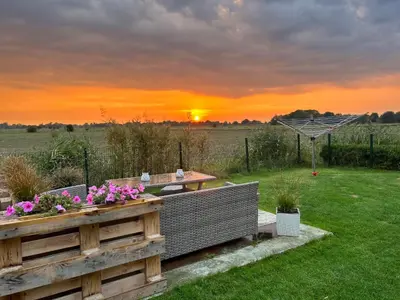 Blick auf den Sonnenuntergang/Sonnenaufgang von des Ferienhauses aus oder aus der Nähe