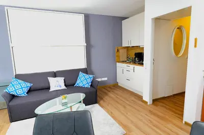 Küche/Küchenzeile in der Unterkunft Terrassenhaus Duhnen Whg 90 mit Seeblick, 150m zum Strand