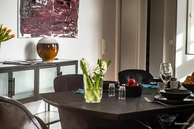 Getränke in der Unterkunft 6 Zimmer 130 m2 Wundervoll sanierte Wohnung zentral ruhig hochwertig