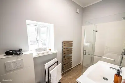 Küche/Küchenzeile in der Unterkunft 6 Zimmer 130 m2 Wundervoll sanierte Wohnung zentral ruhig hochwertig